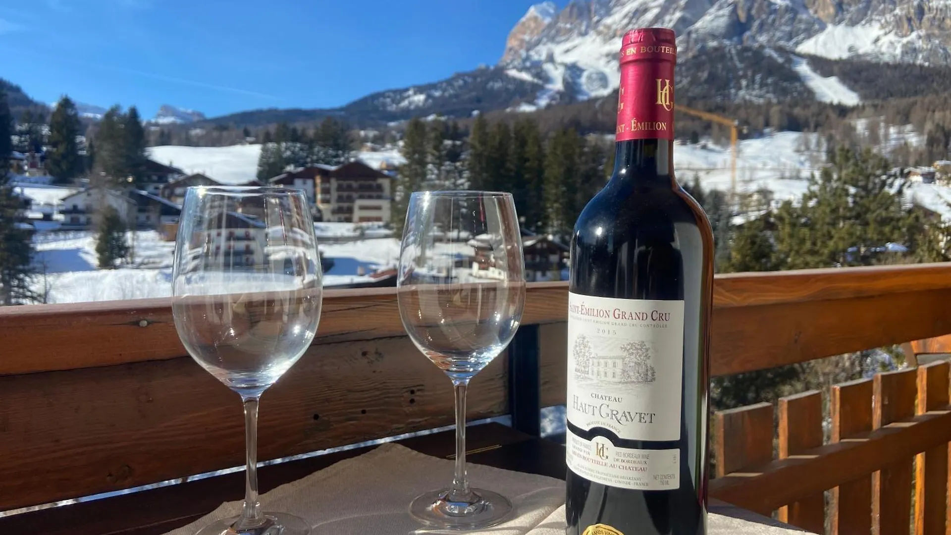 Apartment With Balcony Overlooking Tofane-Free Parking Cortina d'Ampezzo Italy